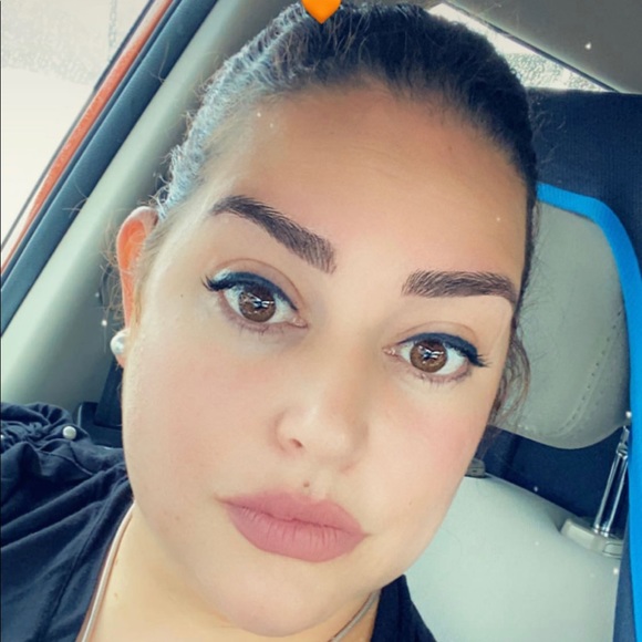 Meet your Posher, Clara - Picture 1 of 1